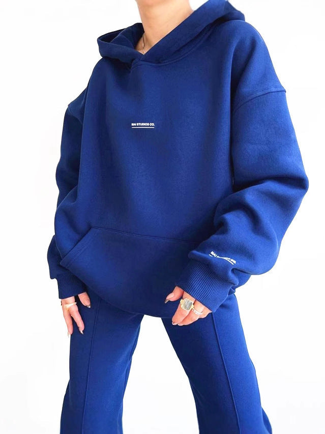 Damen Bequemer Oversized Hoodie mit Kängurutasche und modernem Schriftzug WW