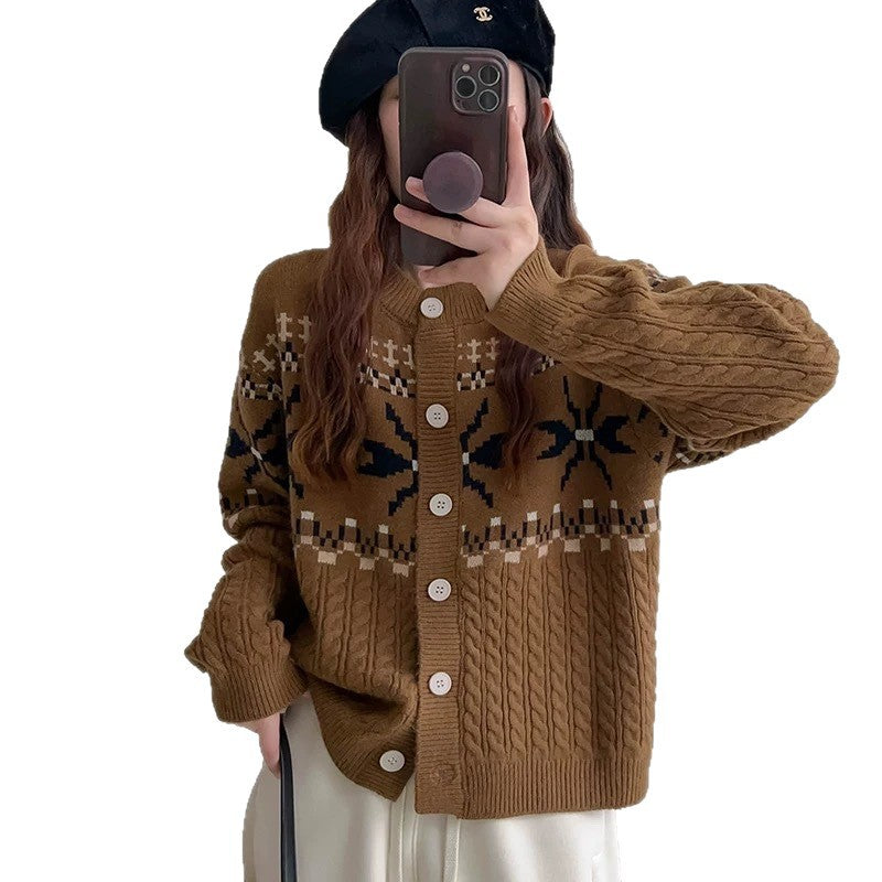Damen Strickjacke mit folkloristischem Muster und hochwertiger Zopfstruktur WW