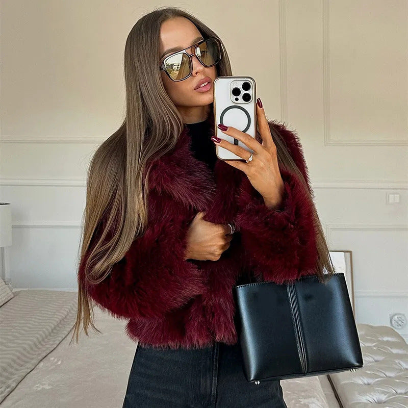 Damen Kunstpelzjacke mit voluminösem Kragen und elegantem Schnitt WW