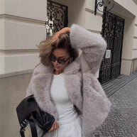 Damen Stilvoller Kunstfell-Shortjacke WW