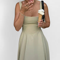 Damen Maxikleid mit elegantem Quadrat-Ausschnitt und schwingendem Rock WW