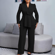 Damen Anzug mit elegantem Blazer und weitem Hosenbein WW
