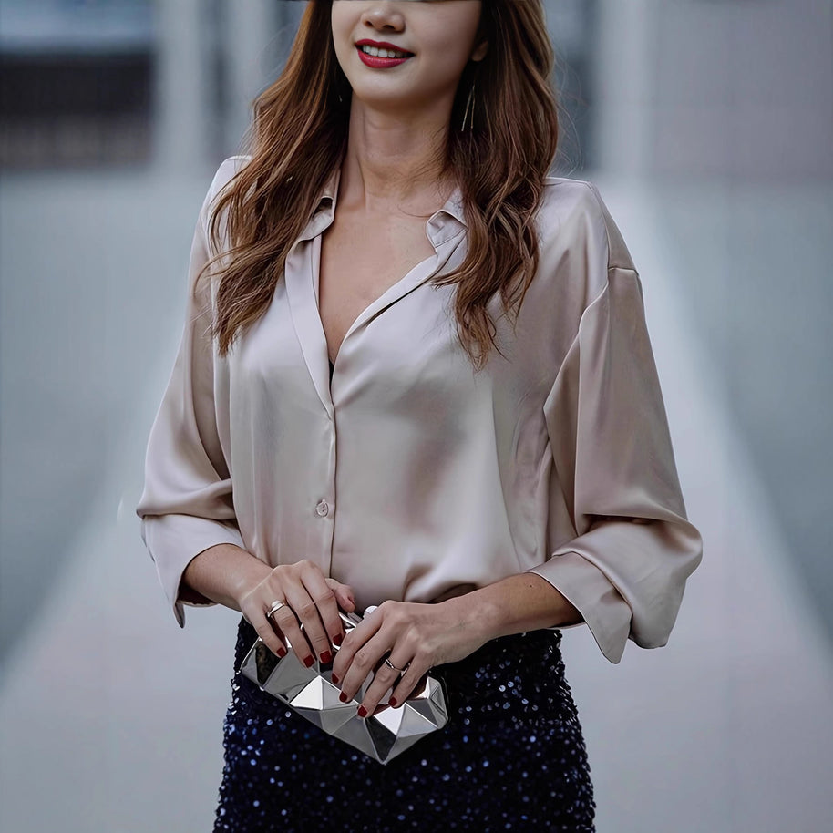 Damen elegante Seidenbluse mit minimalistischen Knopfdetails WW