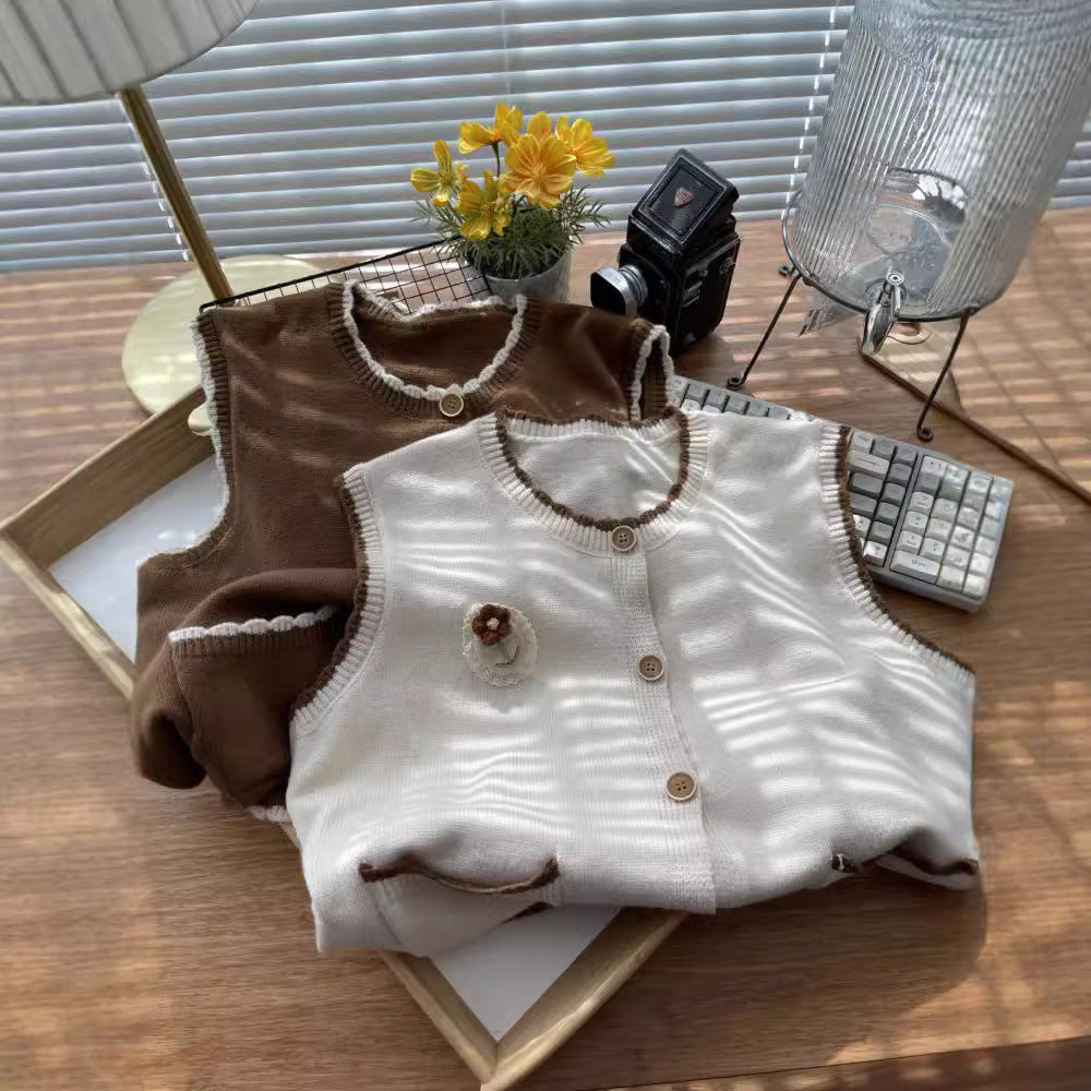 Damen Strickweste mit kontrastierenden Details und Taschen WW