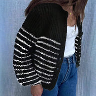 Damen Strickjacke im modernen Ringelmuster und lässigem Schnitt WW