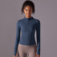 Damen Sportjacke mit figurschmeichelndem Schnitt und praktischem Reißverschluss WW