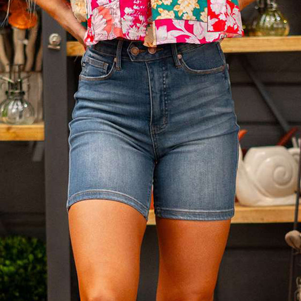 Damen Denim-Shorts mit hoher Taille und figurbetontem Schnitt WW