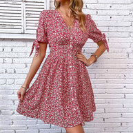 Damen Blusenkleid mit floralen Mustern und verspielten Rüschen WW