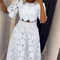 Damen gehäkeltes Maxikleid mit floralen Details WW