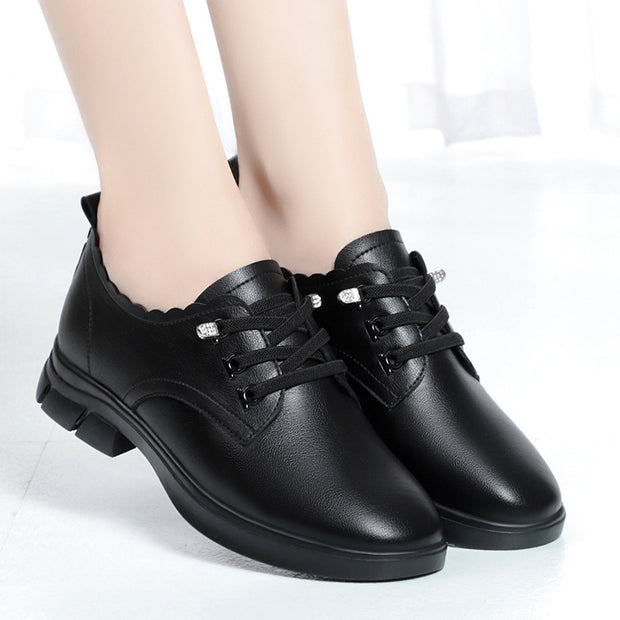 Damen Schnürschuhe mit eleganter Kante und rutschfester Sohle WW