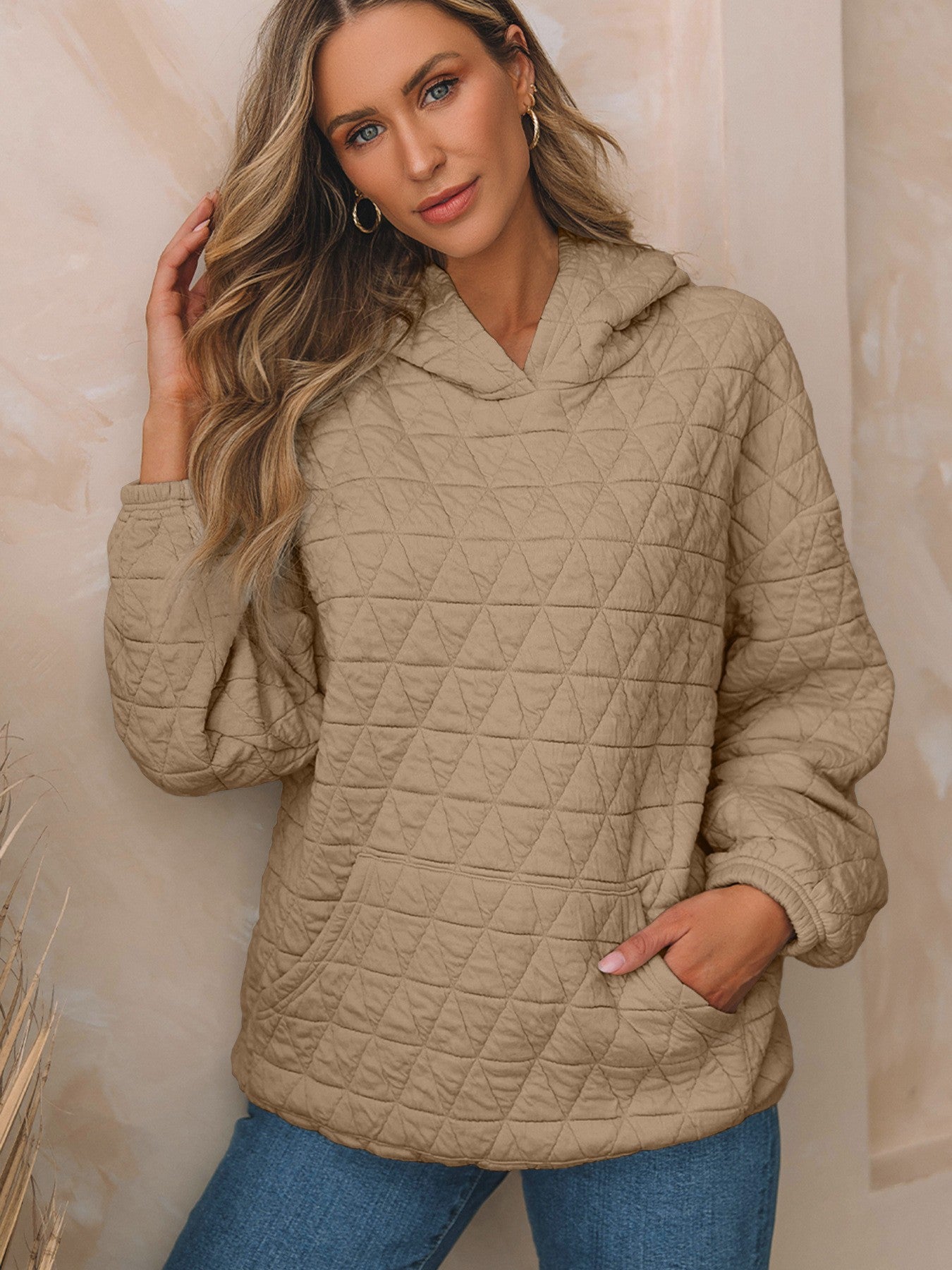 Damen Stepppullover mit gemütlicher Kapuze und praktischen Taschen WW