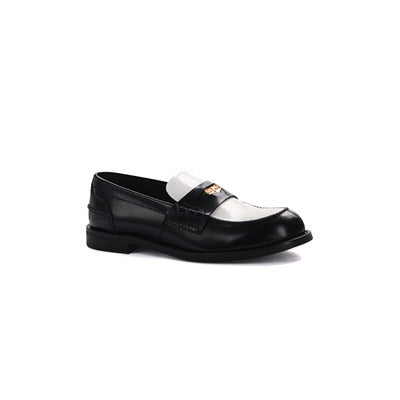 Herrenschuhe aus Leder mit dekorativem Emblem WW