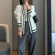 Damen Strickjacke mit elegantem Zopfdesign WW