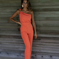 Damen Stylish Jumpsuit mit asymmetrischem Schnitt und eleganten Details WW