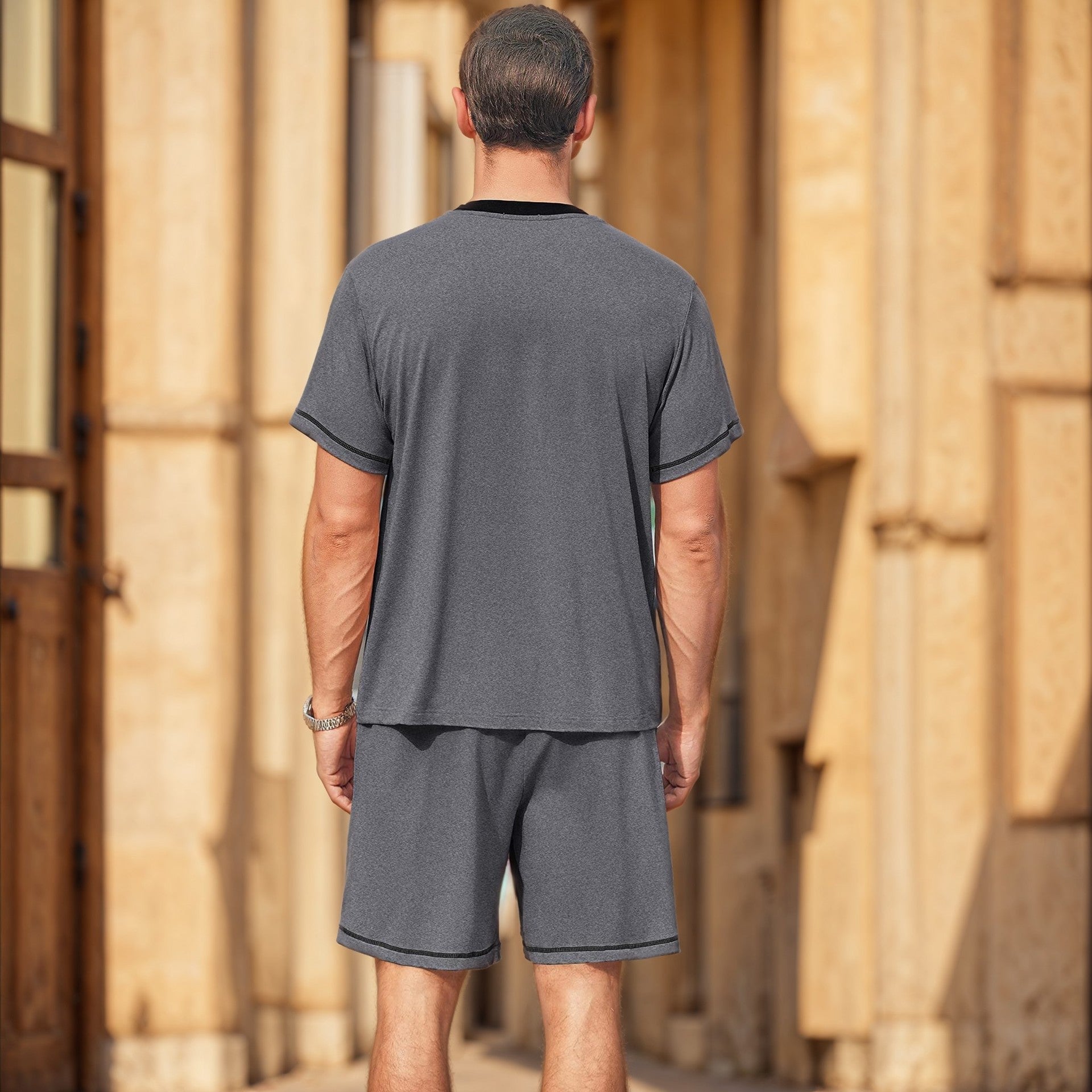 Herren lässiges Freizeit-Set aus atmungsaktivem Material mit modernem V-Ausschnitt WW