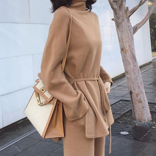 Damen Strickensemble mit lässigem Design und elegantem Gürtel WW