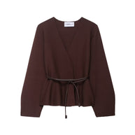 Damen Wickelbluse mit figurbetonendem Design und eleganten Taillenzug WW