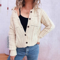 Damen Strickjacke mit strukturiertem Zopfdesign und eleganten Knopfdetails WW