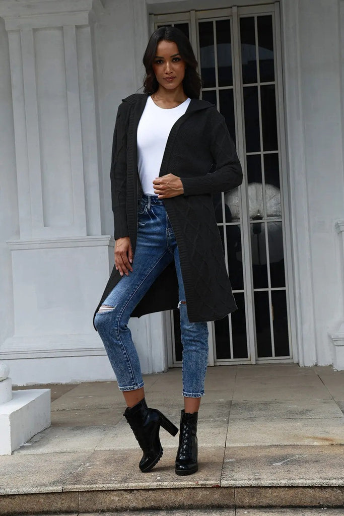 Damen Strickjacke mit Kapuze und stilvollem Zopfdesign WW