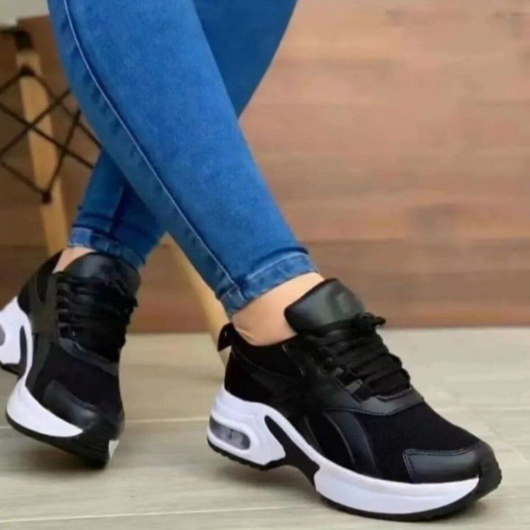 Damen Sportliche Sneakers mit atmungsaktivem Mesh-Obermaterial und dämpfender Sohle W&W Mode