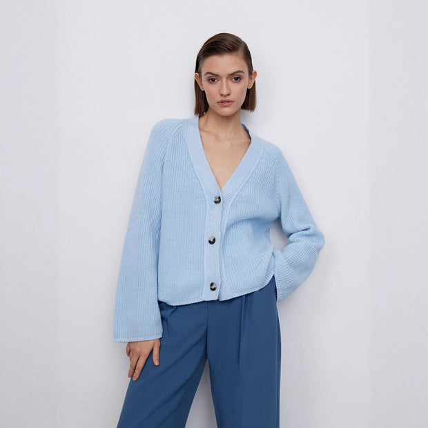 Damen Strickjacke mit großem V-Ausschnitt und Knopfverschluss WW