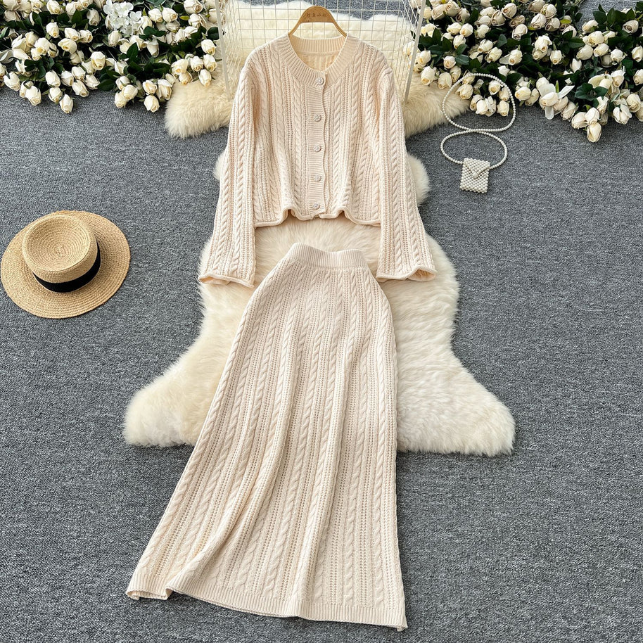 Damen Strickensemble mit Zopfstruktur WW