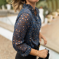 Damen Bluse mit modischem Leopardenmuster und exklusivem Rüschenkragen WW
