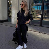 Damen sportliche Jacke mit hoch geschlossenem Kragen und Reißverschluss WW