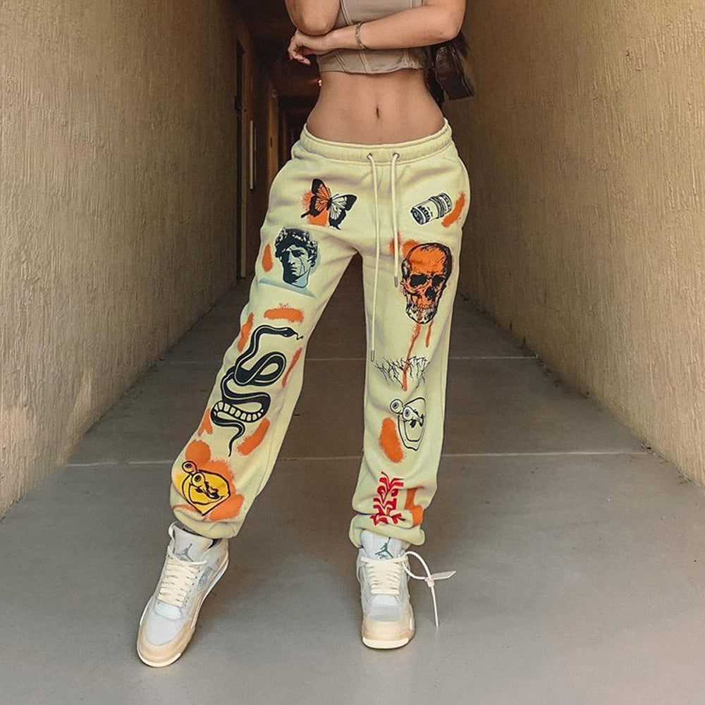Damen Baggy Jogginghose mit kreativen Grafikdetails WW