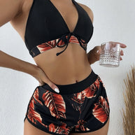 Damen Bikini-Set mit raffiniertem Wickeloberteil und bequemen Shorts WW