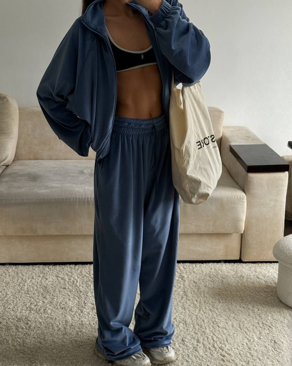 Damen sportlicher Fleece-Jogginganzug mit praktischen Taschen und hohem Kragen WW