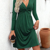Damen Minikleid mit elegantem Wickeldetail und langen Puffärmeln W&W