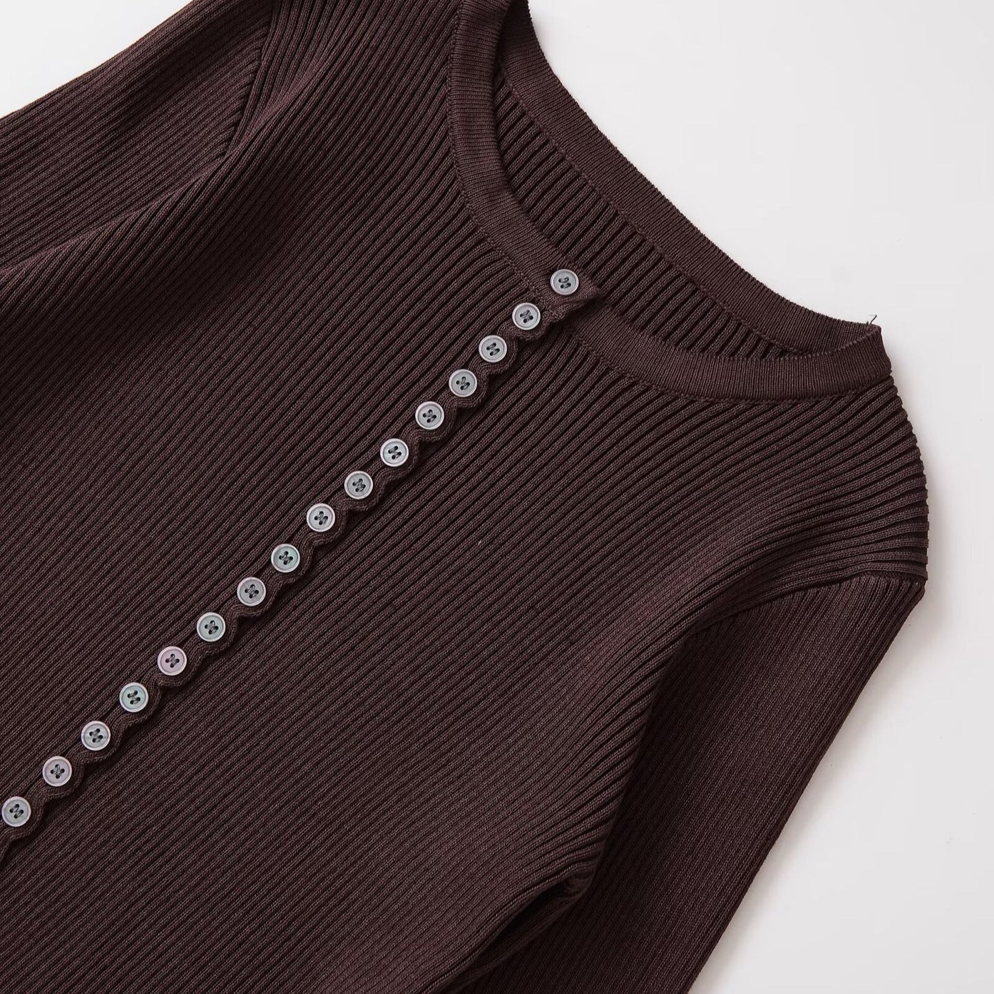 Damen Strickjacke mit dekorativen Knöpfen WW