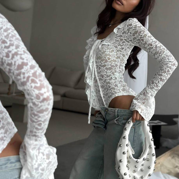 Damen Spitzenbodysuit mit verspieltem Rüschendetail und V-Ausschnitt WW