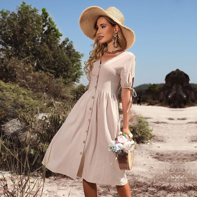 Damen Knielanges Sommerkleid mit V-Ausschnitt und romantischen Knopfdetails W&W Mode