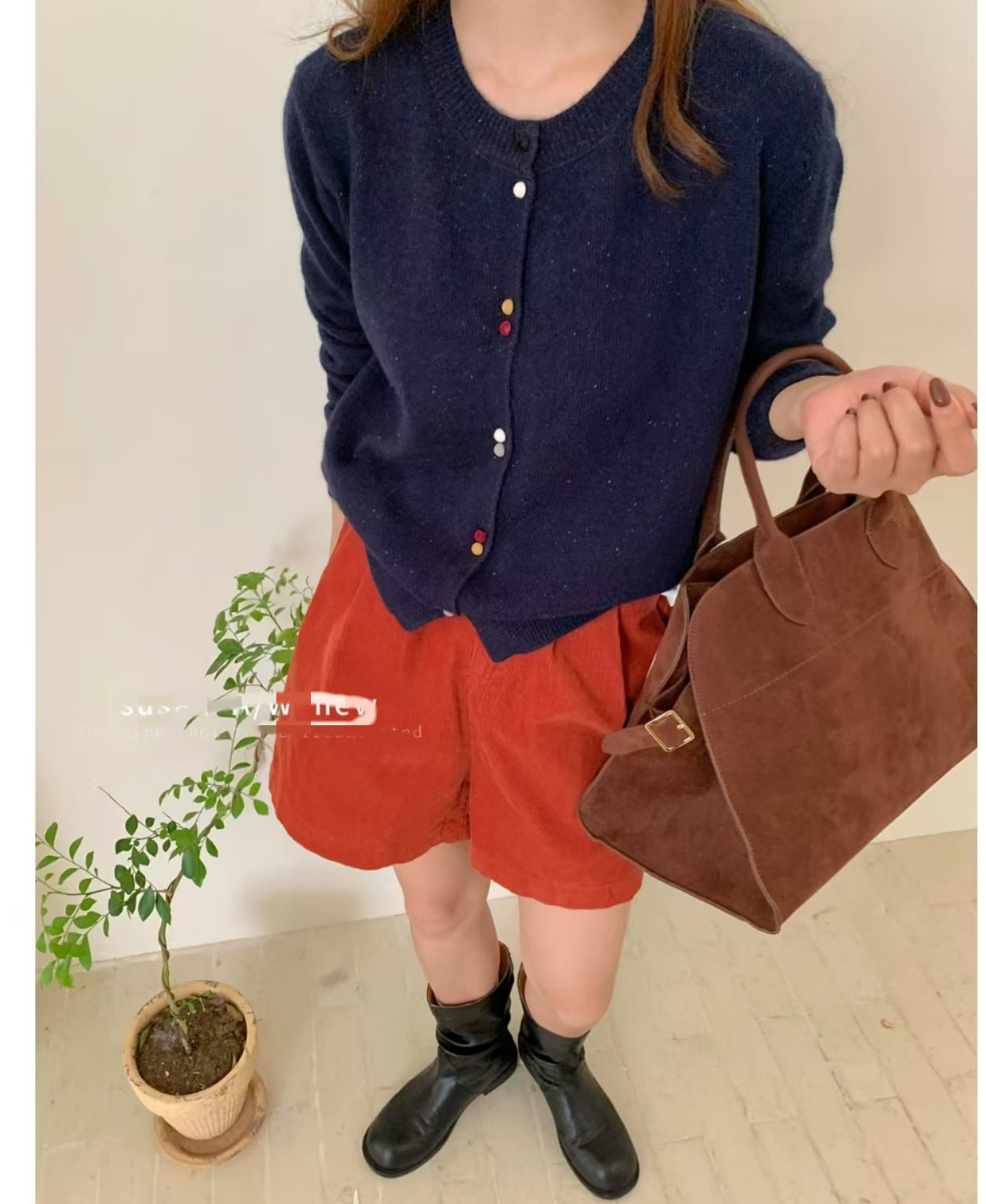 Damen Strickjacke mit dekorativen Knopfakzenten und weichem Material WW