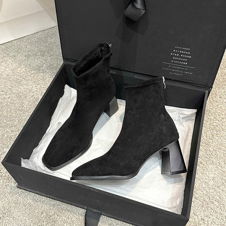 Damen Stiefeletten mit elegantem Blockabsatz und weichem Veloursleder W&W