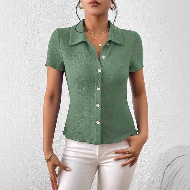 Damen Kurzarmbluse mit strukturiertem Design und herzförmigen Knöpfen WW