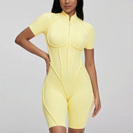 Damen sportlicher Einteiler mit Reißverschluss und kurzen Ärmeln WW