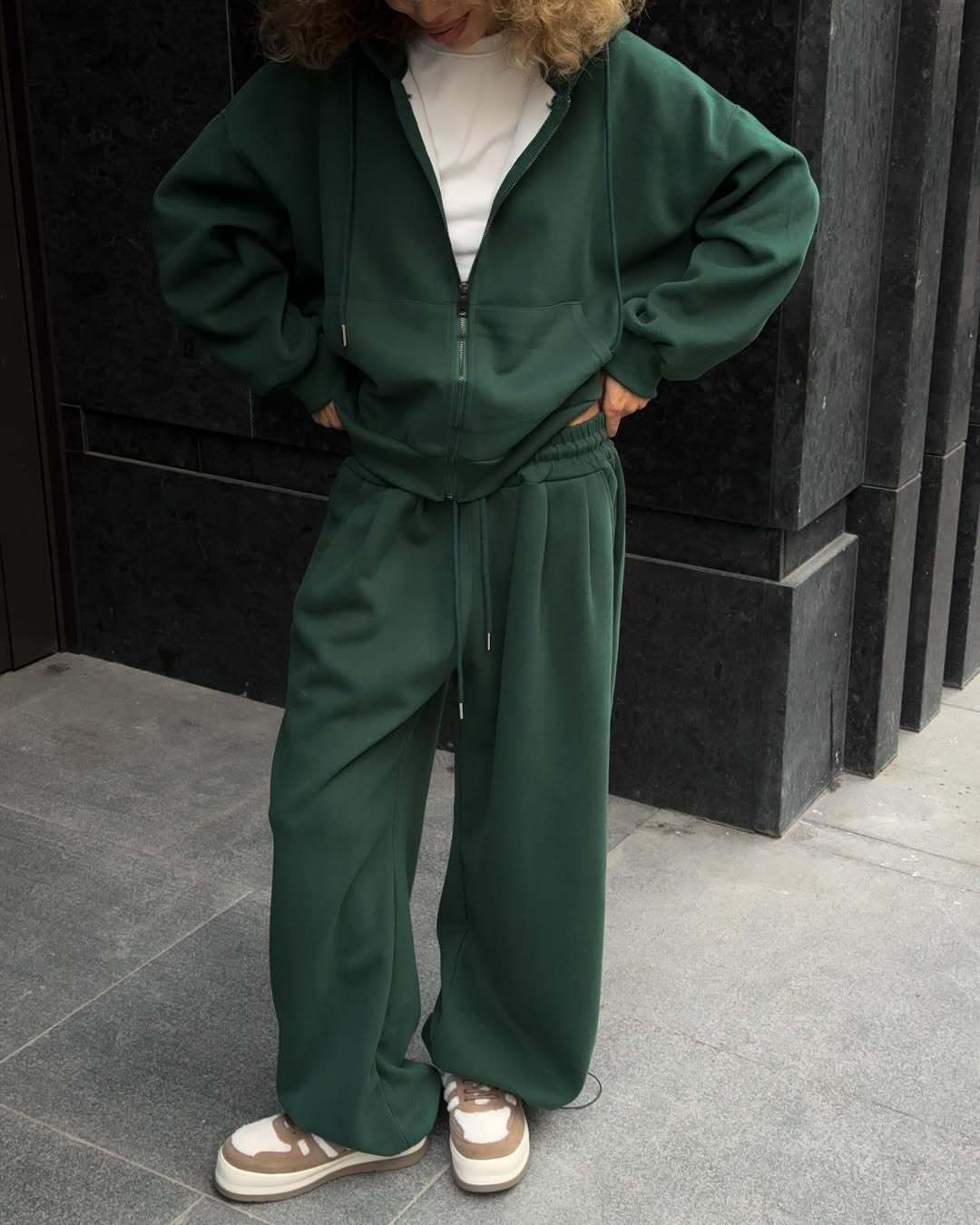 Damen sportlicher Hoodie mit weitem Schnitt und bequemen Jogginghosen WW