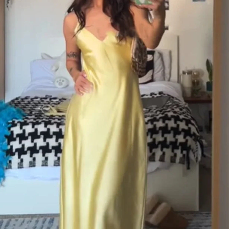 Damen Elegantes Maxikleid aus seidig glänzendem Material WW