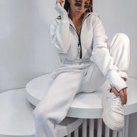 Damen Sportanzug mit stylischen Details und elastischem Bund WW