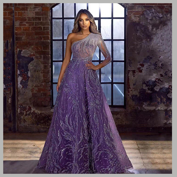 Damen Maxikleid mit asymmetrischem Oberteil und funkelnden Paillettenverzierungen W&W Mode