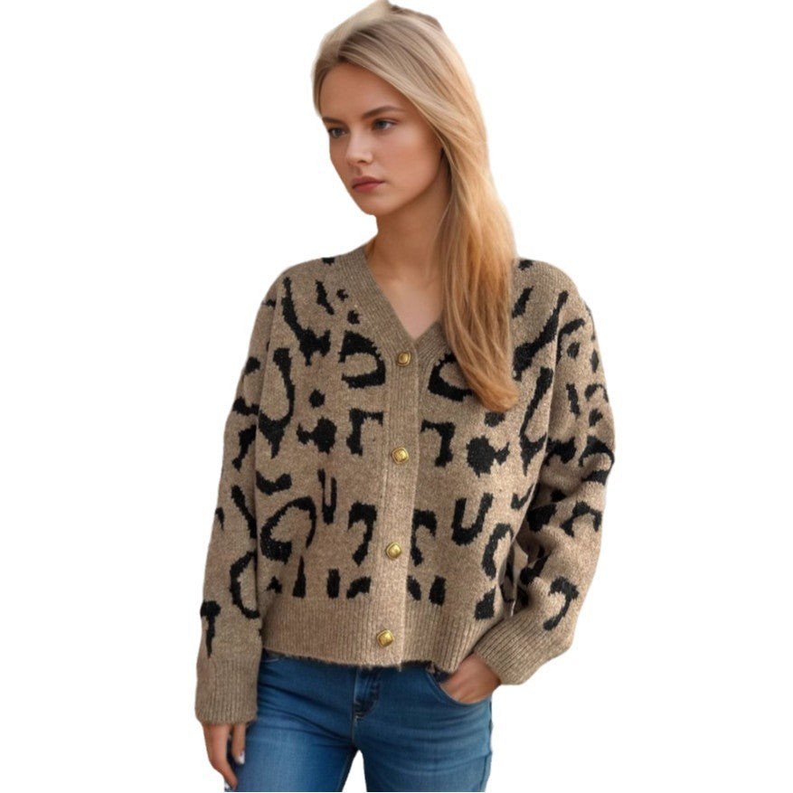 Damen Strickjacke im modernen Leopardenmuster mit Knopfdetails WW