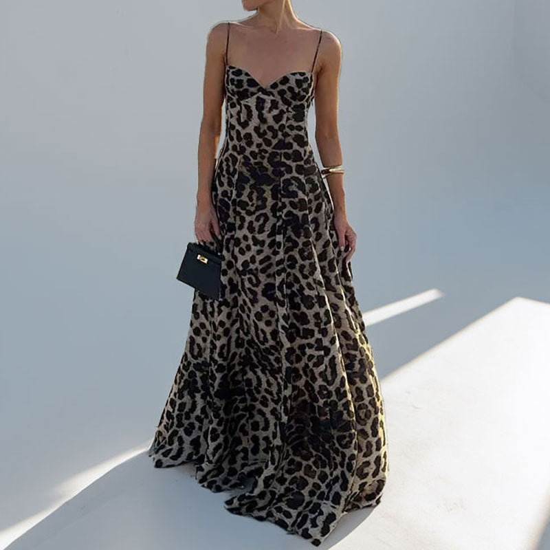 Damen Abendkleid mit elegantem Herz-Ausschnitt und fließendem Rock W&W Mode