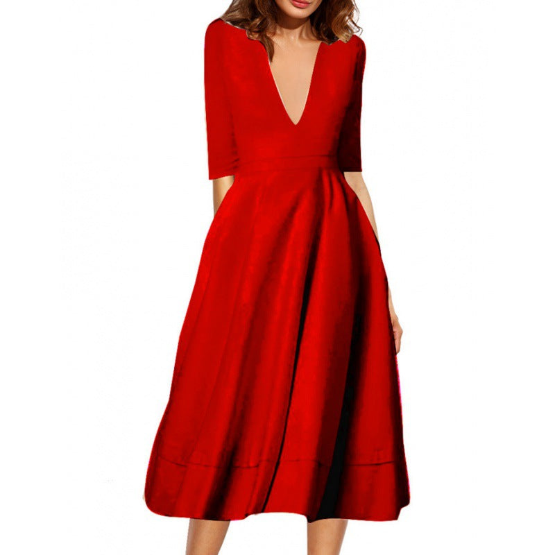Damen Maxikleid mit tiefem V-Ausschnitt und schwingendem Rock WW
