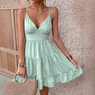 Damen Sommerliches Trägerkleid mit schwingendem Rock und tiefem V-Ausschnitt WW