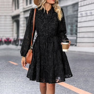 Damen Blusenkleid mit hochgeschlossener Leiste und verspieltem Design WW