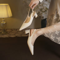 Damen Slingback Blockabsatz-Pumps mit elegantem Spitzenausschnitt-Design WW