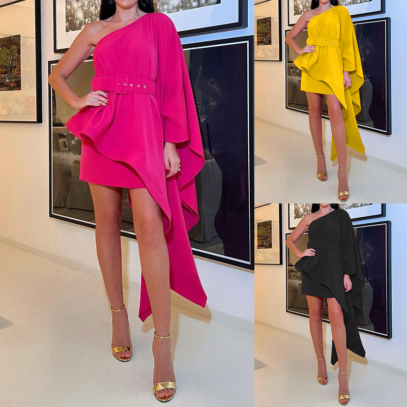 Damen asymmetrisches Cocktailkleid mit weitem Kapellenärmel und eleganter Gürtelschnalle WW